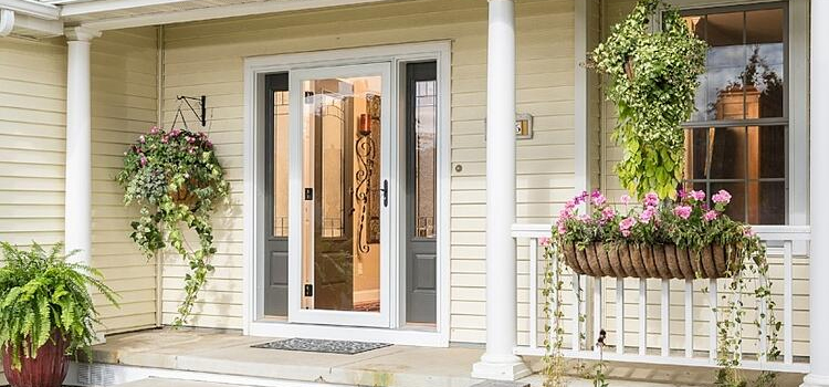 screen door installation in Citrus